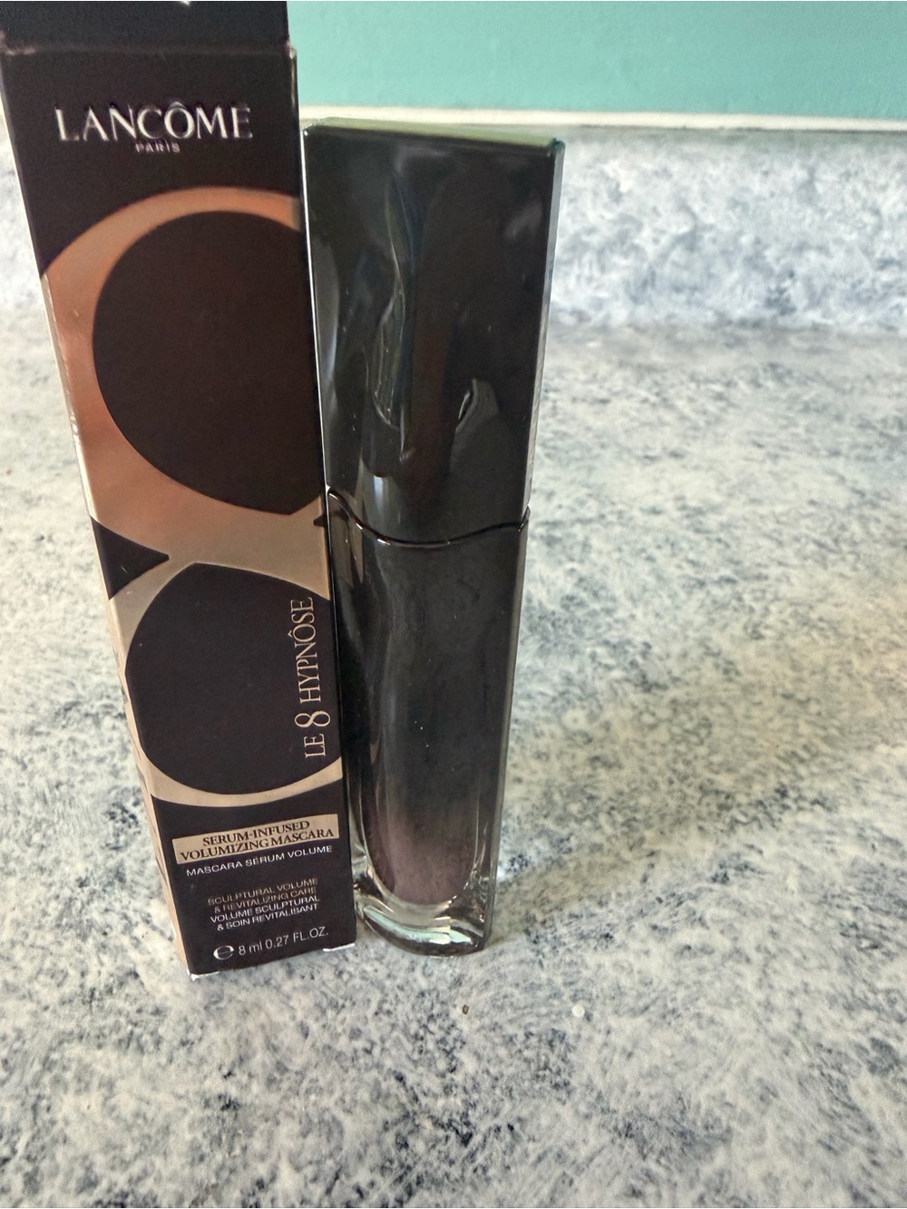 Le Hypnôse Volumizing Mascara – Burgundy